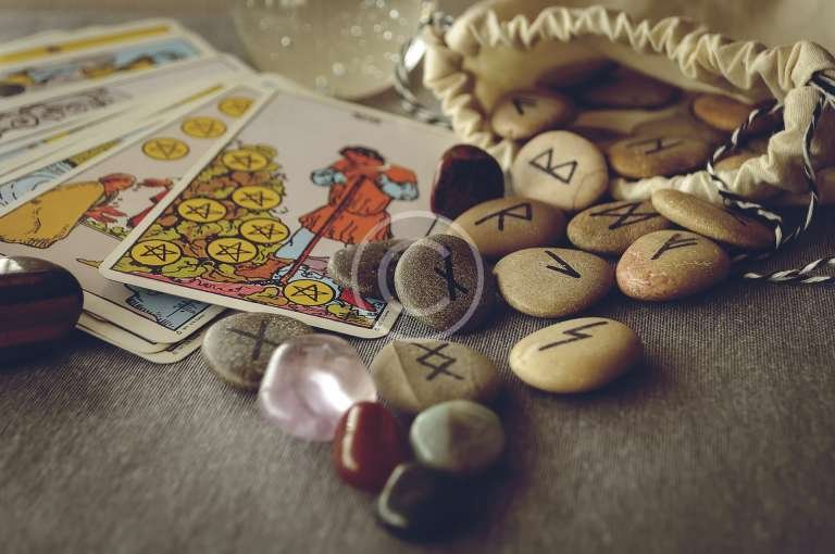 Become a Professional Tarot Reader